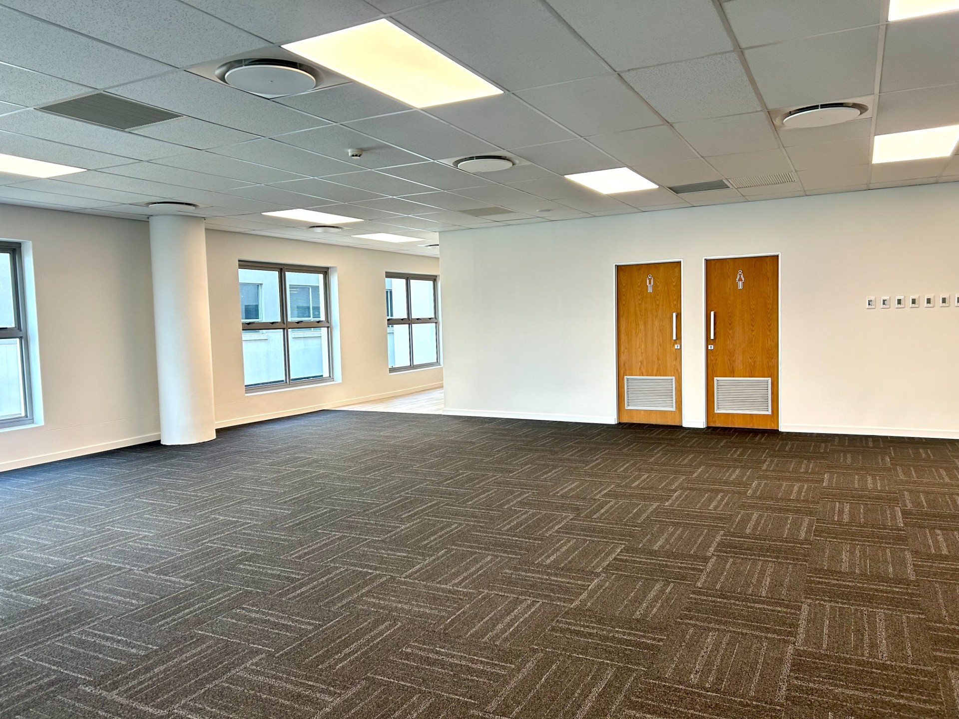 Commercial Property for rent in Rosebank, Johannesburg, 315 m²