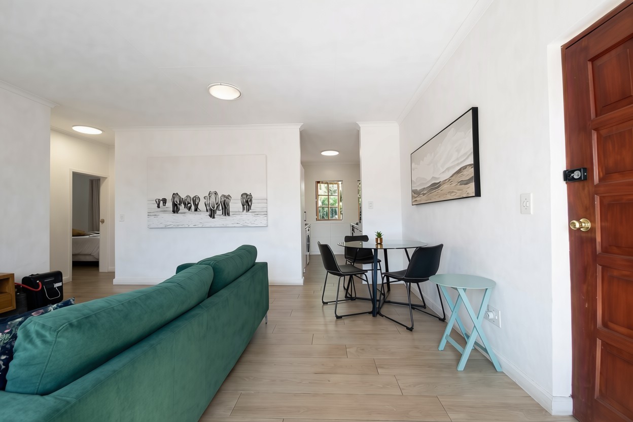 Apartment for sale in Sandown, Sandton, 4, Sandown Gables, 128 Linden Street, Sandown, Sandton, Gauteng, 81 m²