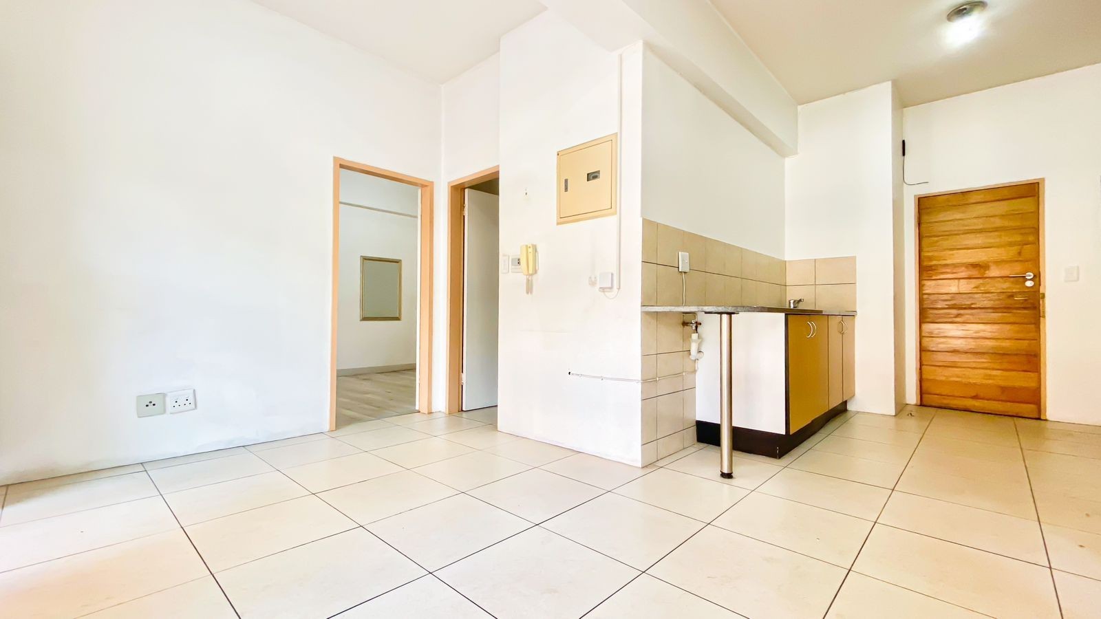 Apartment for rent in Auckland Park, Johannesburg, 2, Milpark Mews, 1 Barry Hertzog Avenue, Auckland Park, Johannesburg, Gauteng, 67 m²