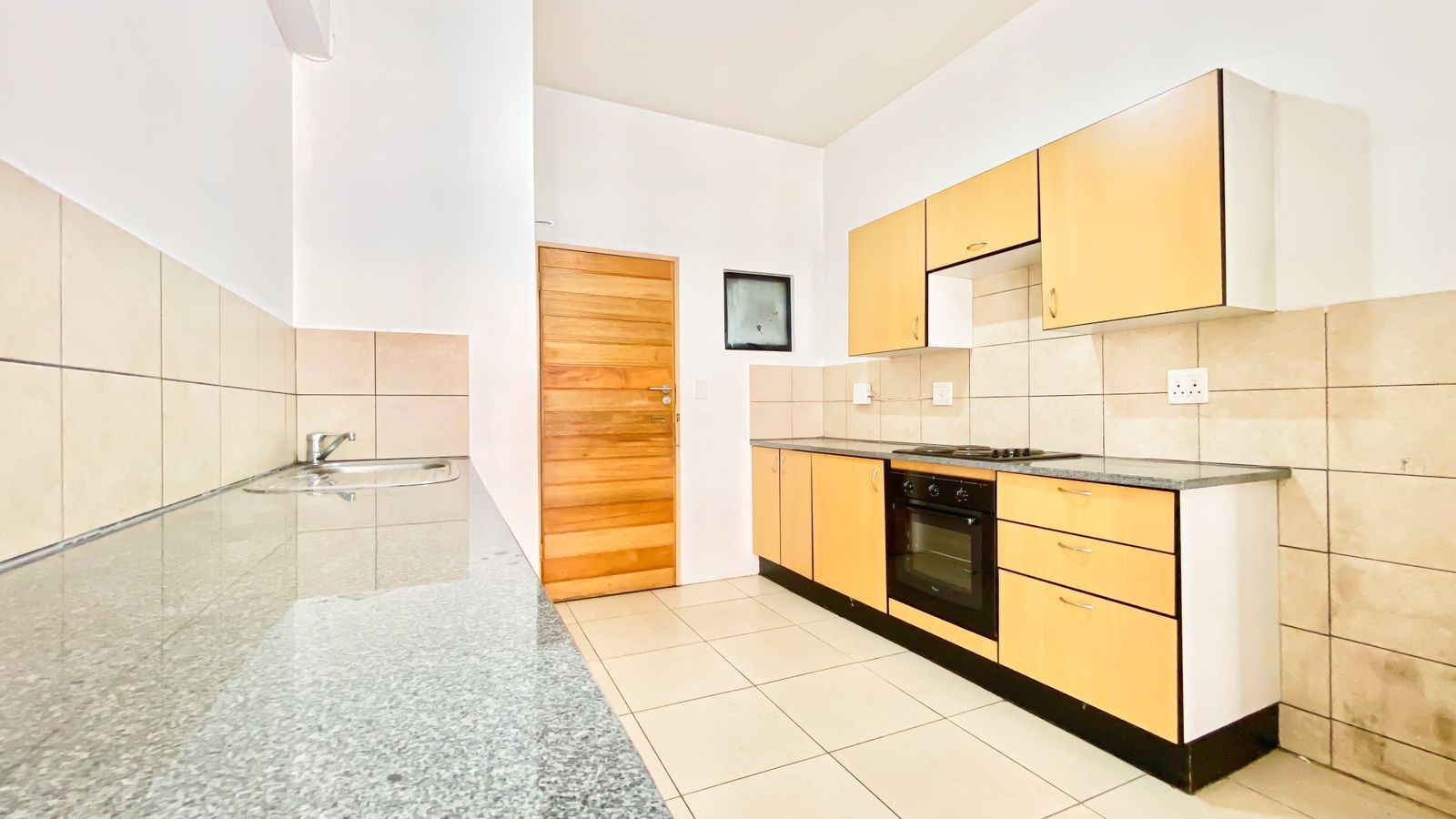 Apartment for rent in Auckland Park, Johannesburg, 2, Milpark Mews, 1 Barry Hertzog Avenue, Auckland Park, Johannesburg, Gauteng, 67 m²