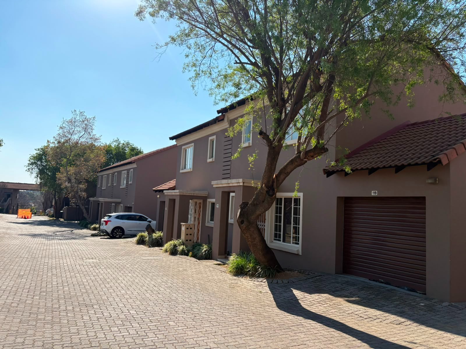 Duplex for rent in Vorna Valley, Midrand, 121 m²