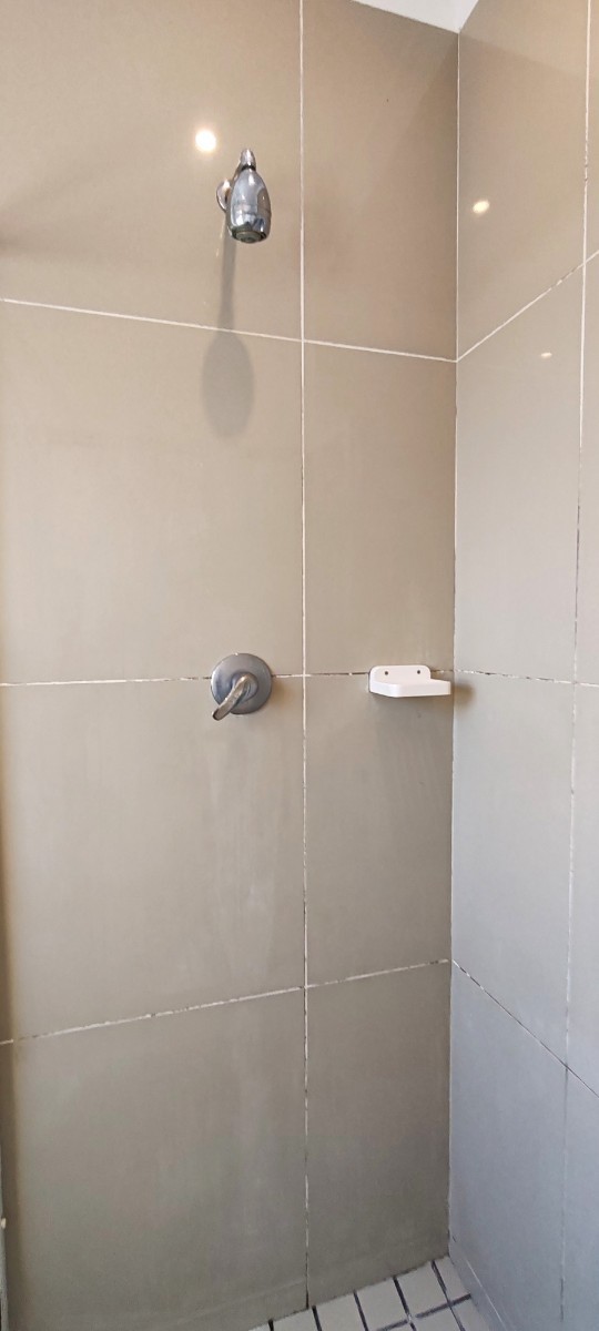 Apartment for sale in Heathfield, Cape Town, 20 Bergvliet Vistas, 59 Main Service Road, Heathfield, Cape Town, Western Cape, 46 m²