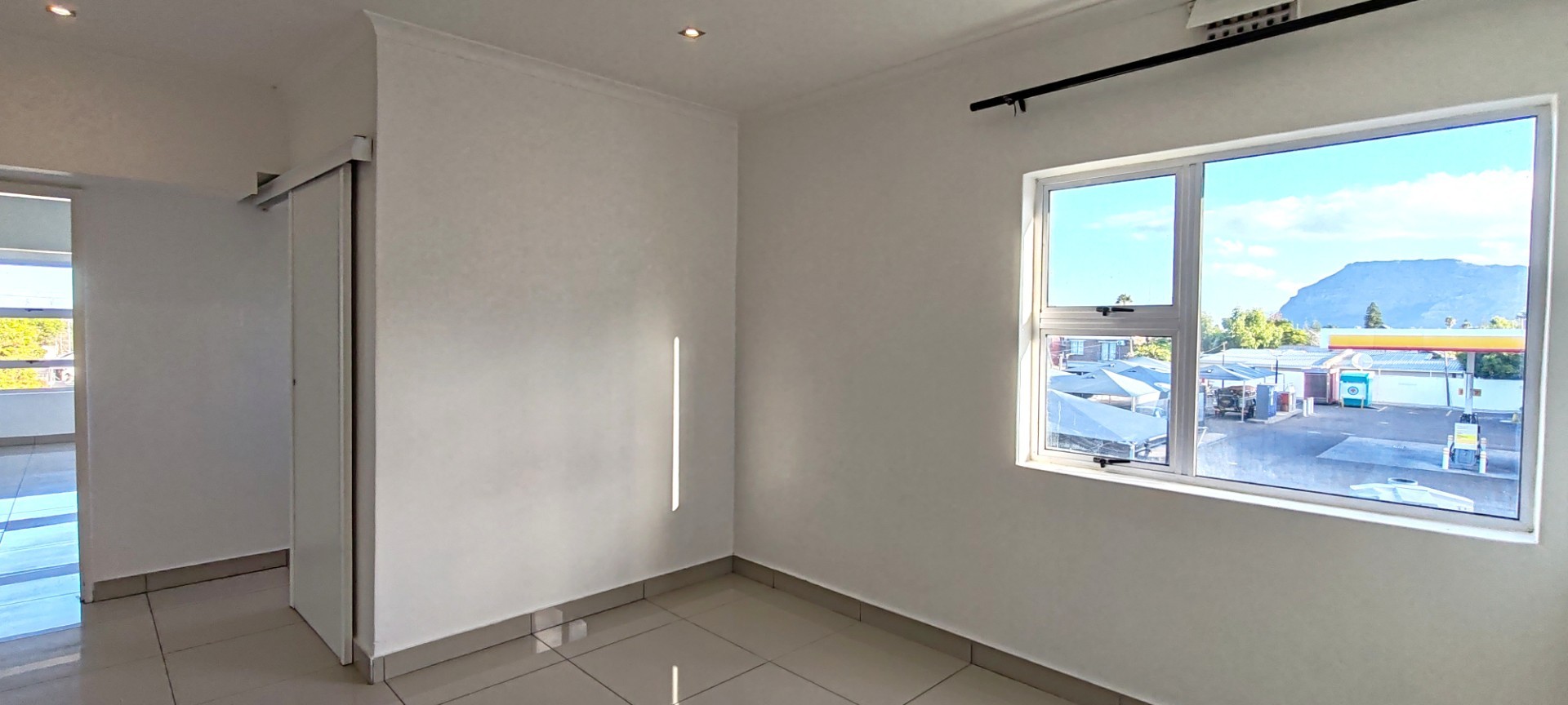 Apartment for sale in Heathfield, Cape Town, 20 Bergvliet Vistas, 59 Main Service Road, Heathfield, Cape Town, Western Cape, 46 m²