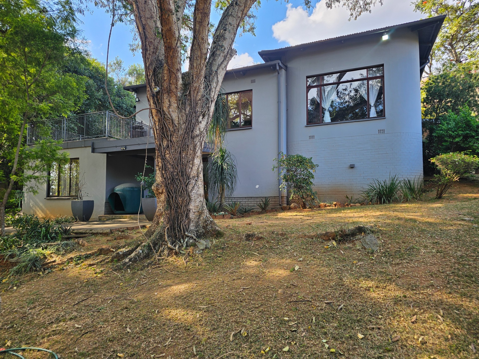 House for sale in Barberton, 323 m²