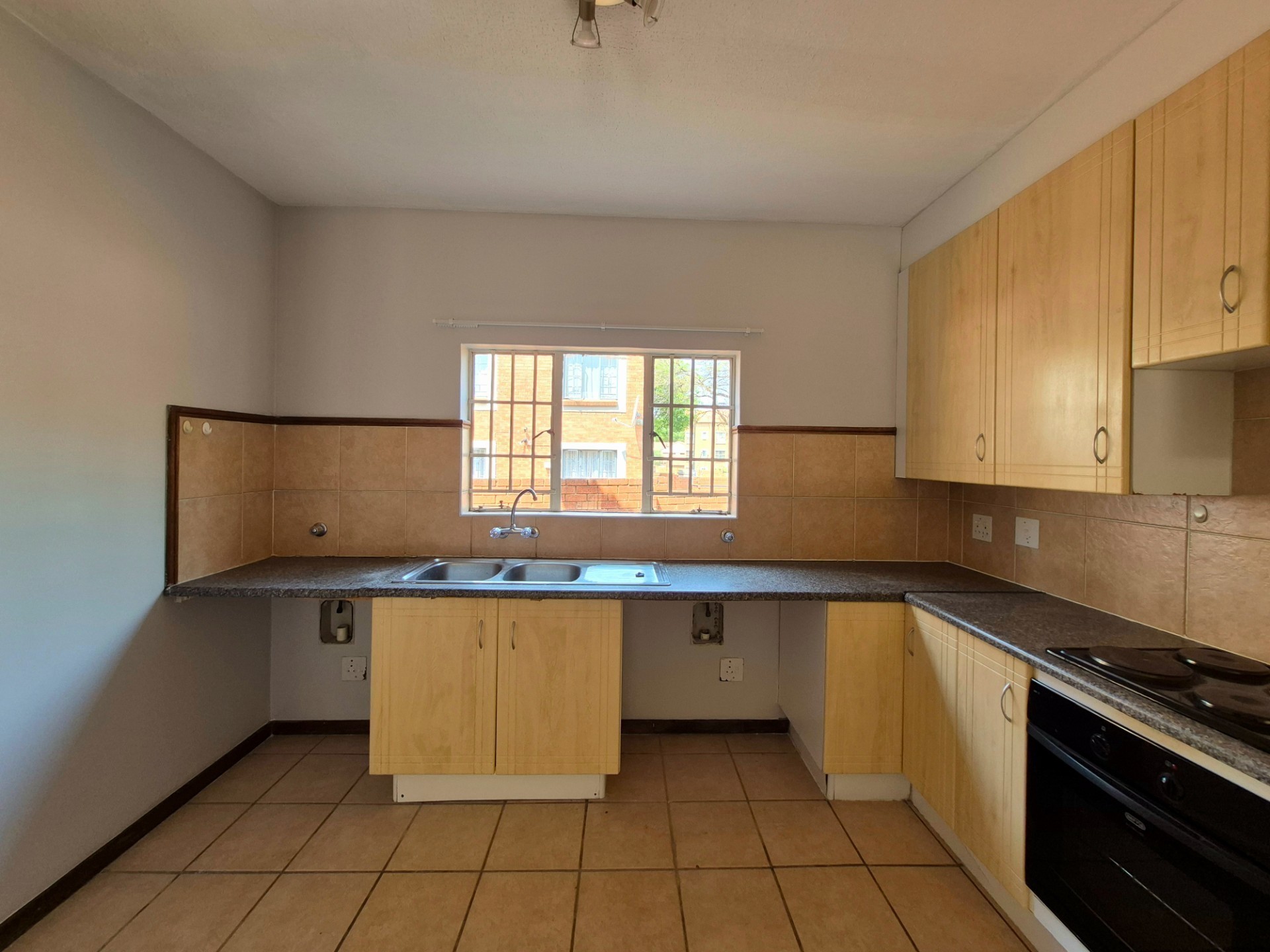 Apartment for rent in Die Hoewes, Centurion, 123 m²