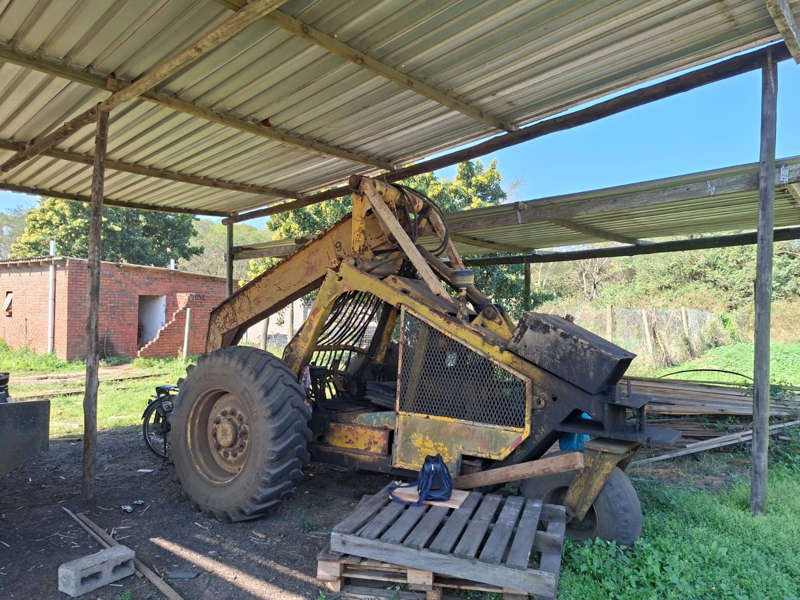 Commercial Property for sale in Kwambonambi Rural, Kwambonambi, KwaZulu Natal, 1985 m²