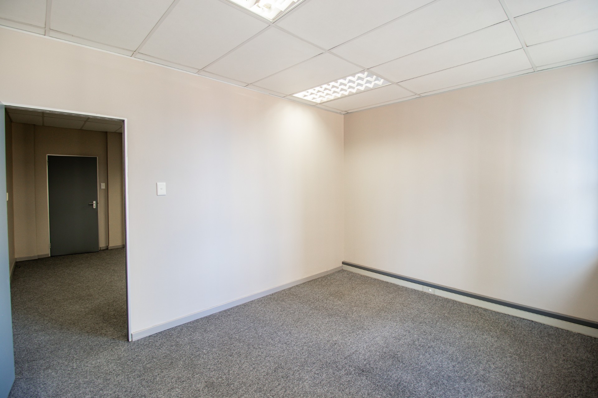 Commercial Property for rent in Johannesburg Central, Johannesburg, 54 m²