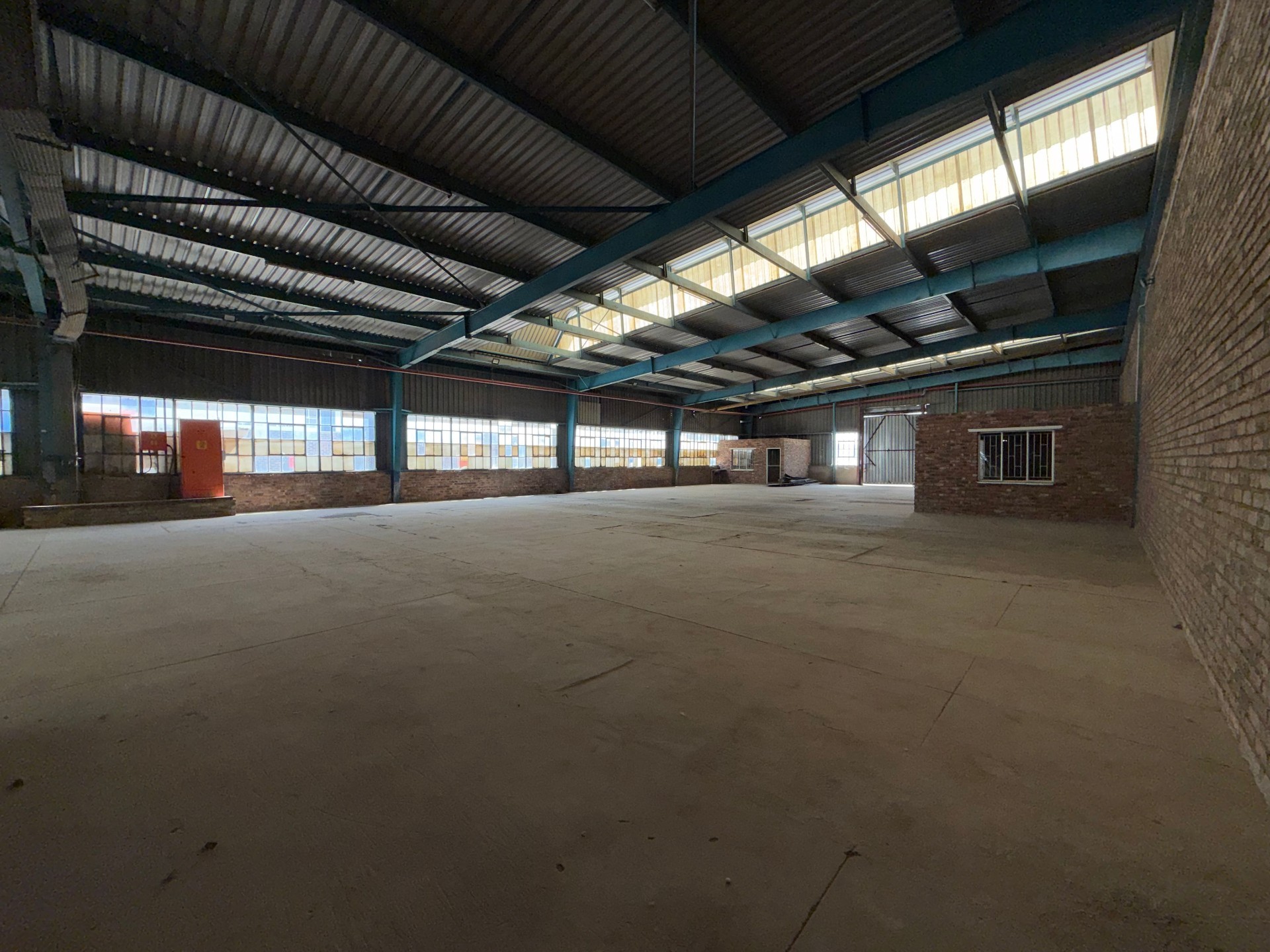 Factory To Let in Pilkingtons Industrial Park, Meyerton 3