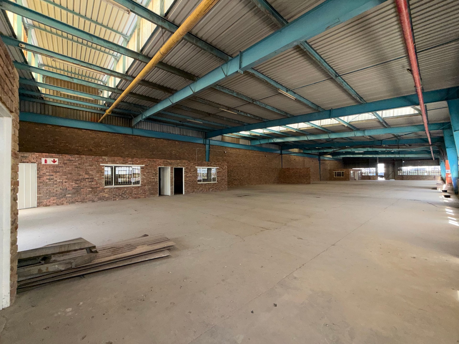 Factory To Let in Pilkingtons Industrial Park, Meyerton 4