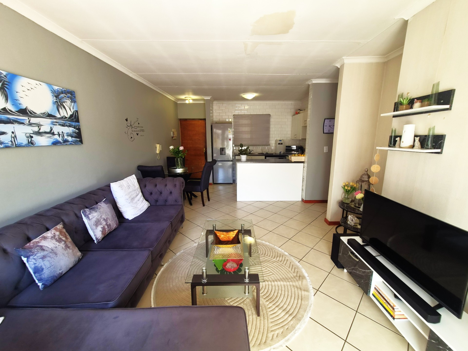Apartment For Sale in Paulshof, Sandton 2