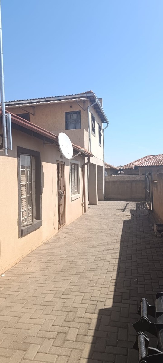 House for sale in Nellmapius, Pretoria, 317 m²