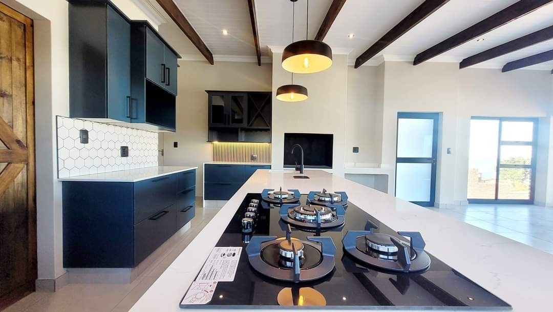 House for sale in Island View, Mossel Bay, 203 m²