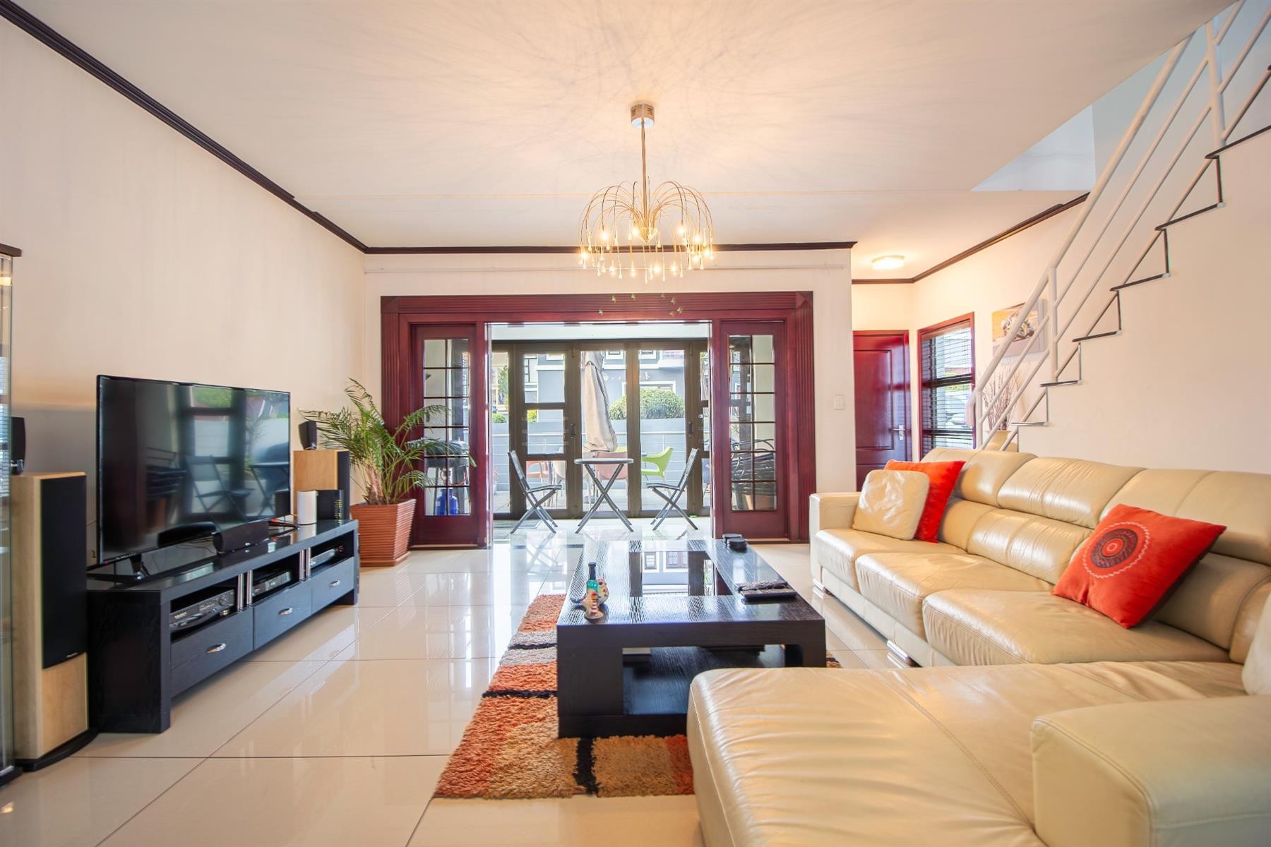 Modern 3-Bed Home in Hill of Good Hope Estate, Midrand. 3