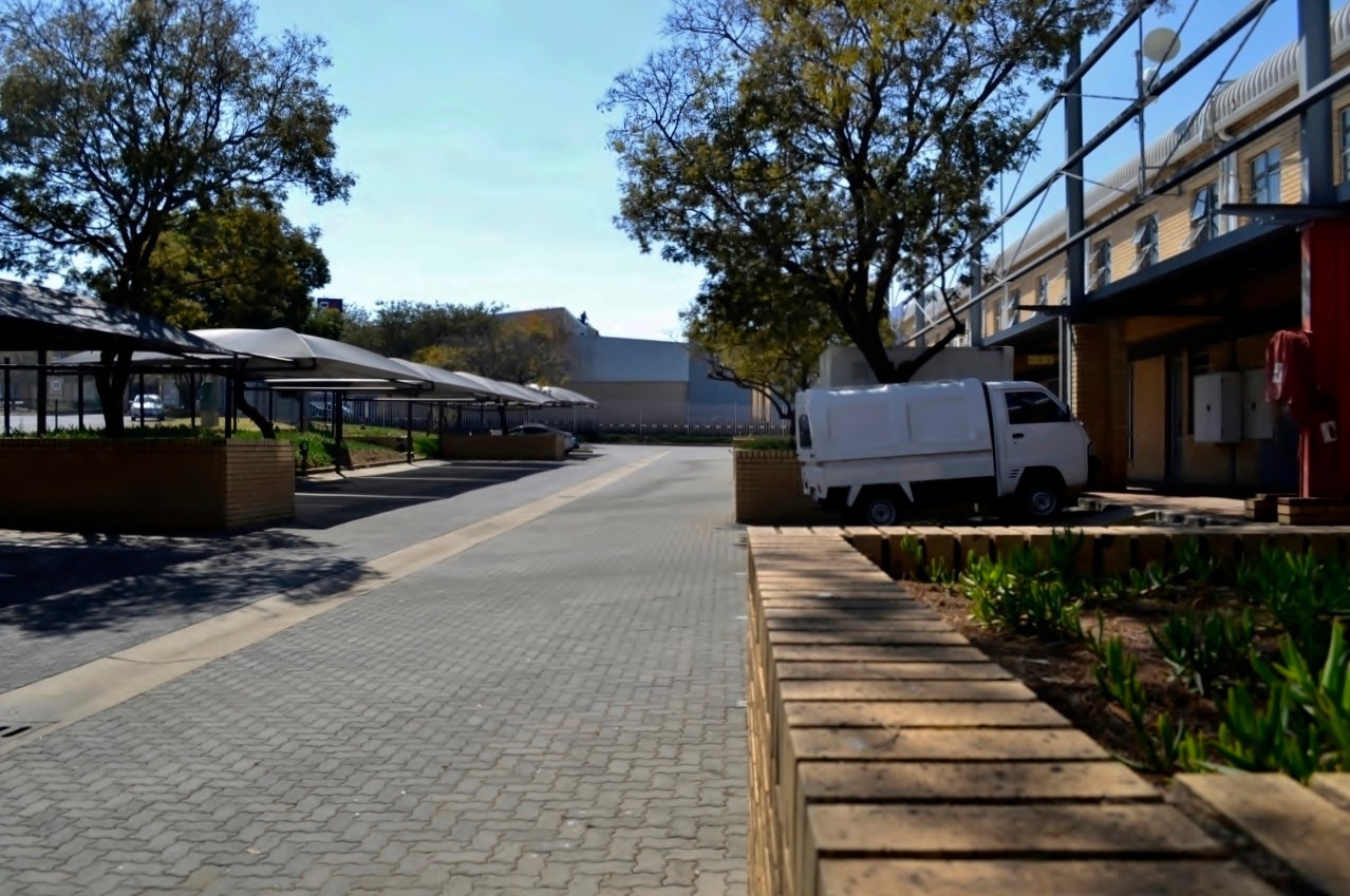 Warehouse for rent in Halfway House, Midrand