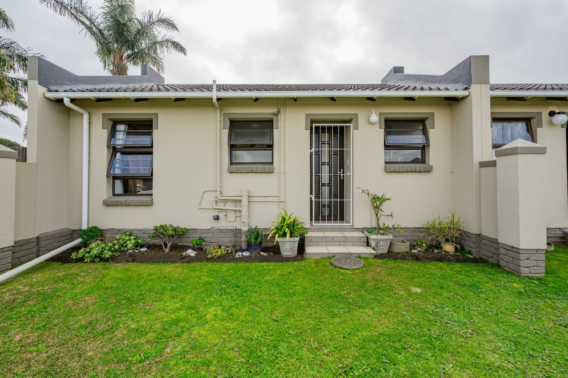 Complex for sale in Kabega Park, Port Elizabeth, 44 m²