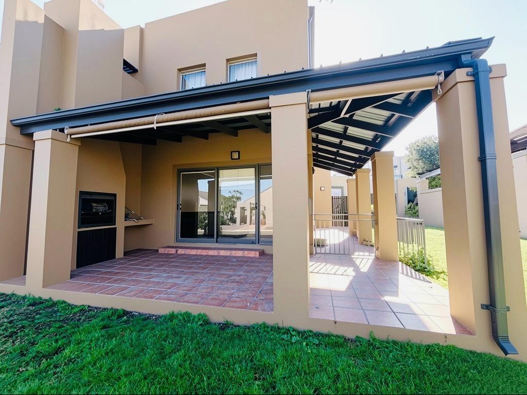 Spacious 3-Bed Family Home with Double Garage within Kleinmeer Estate!!!