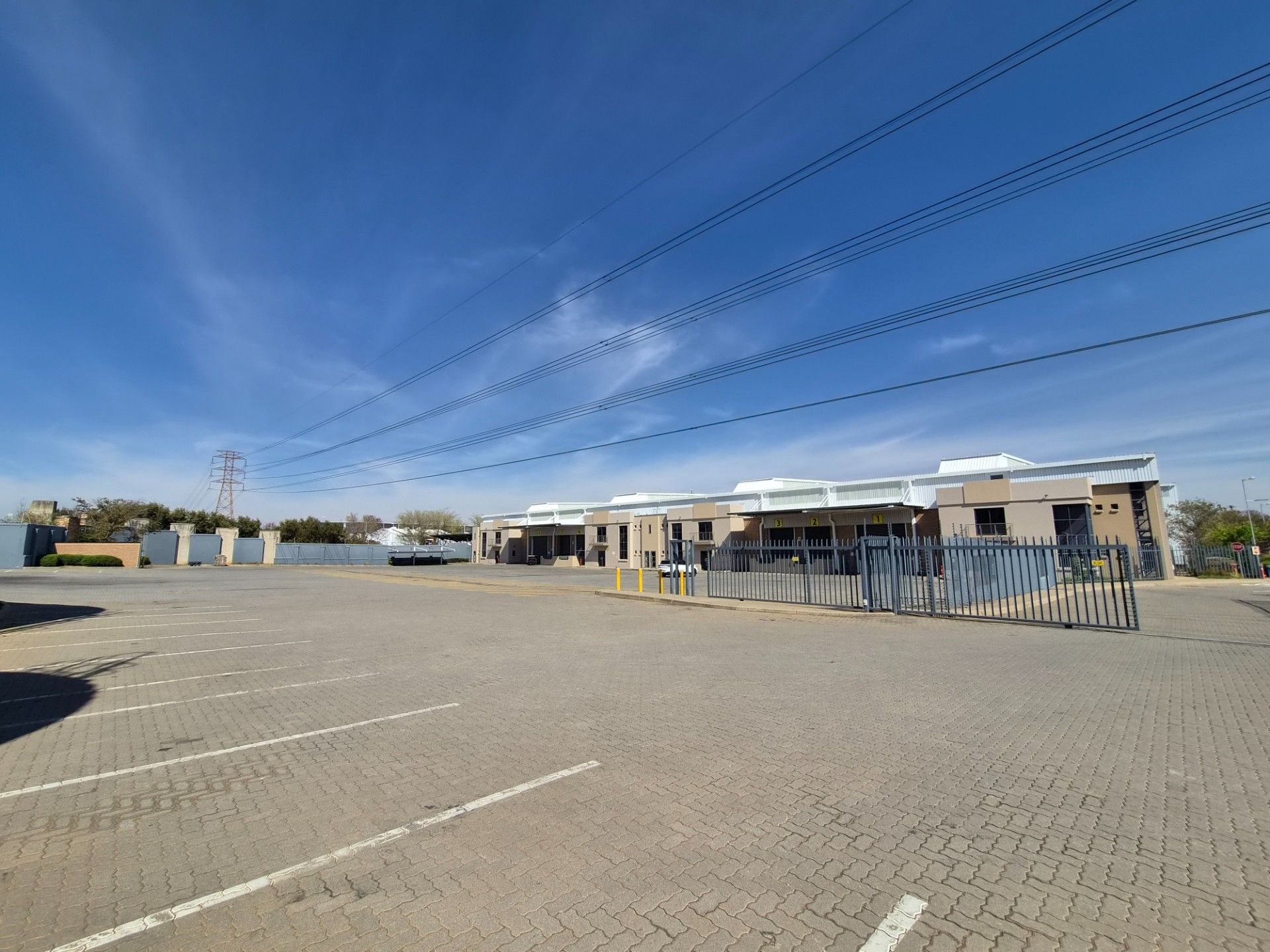 Warehouse for rent in Gosforth Park, Germiston, 25 Silverstone Street, Gosforth Park, Germiston, Gauteng, 4989 m²