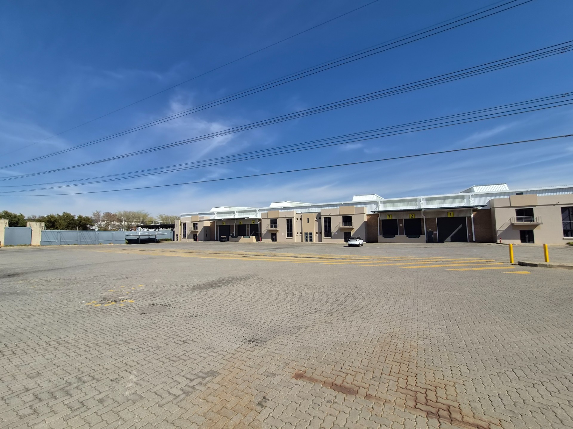 Warehouse for rent in Gosforth Park, Germiston, 25 Silverstone Street, Gosforth Park, Germiston, Gauteng, 4989 m²