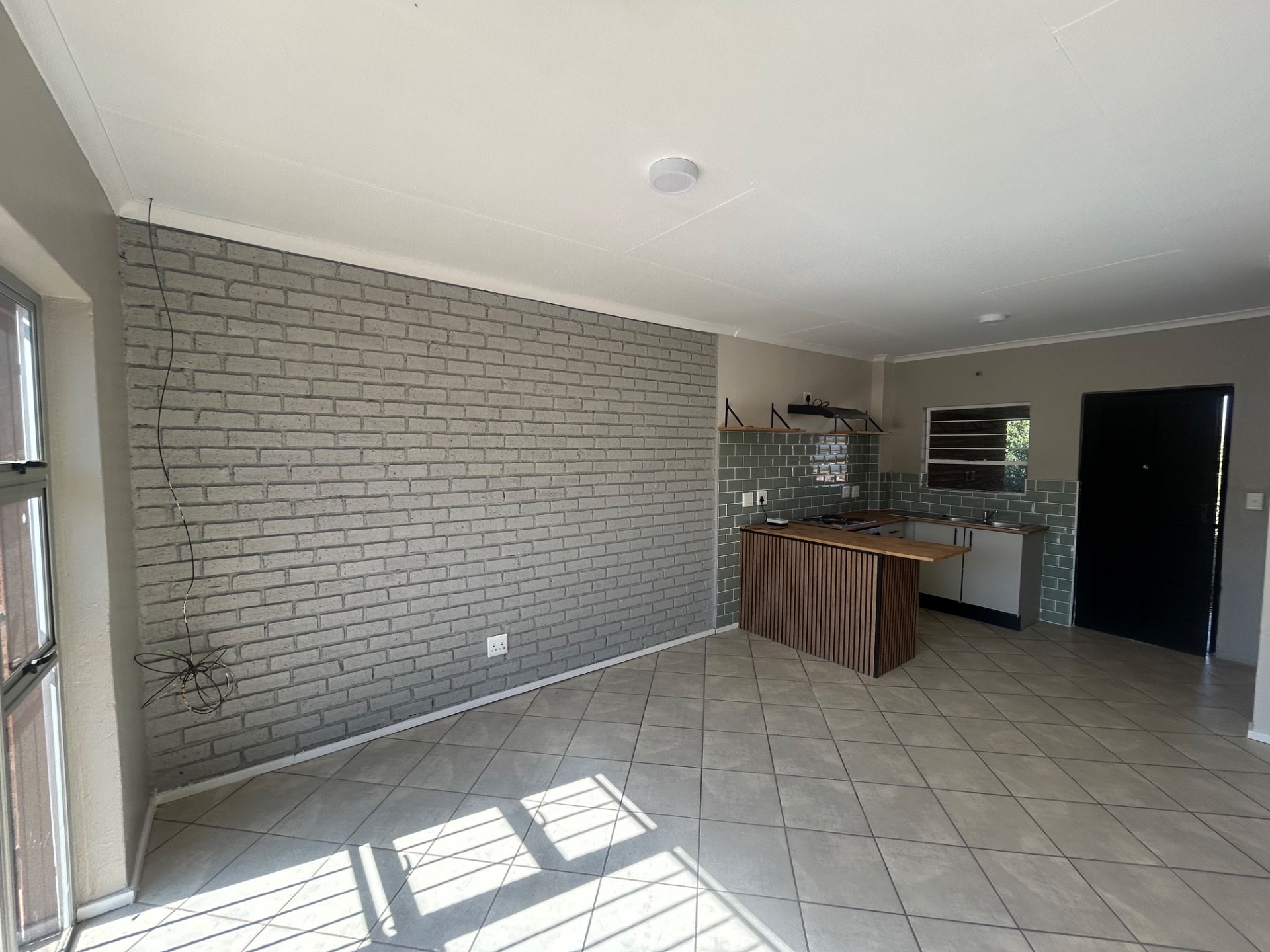 Apartment for sale in Honeypark, Roodepoort, 21  (1st floor), Honey Rock, 2 Coleen, Honeypark, Roodepoort, Gauteng, 61 m²