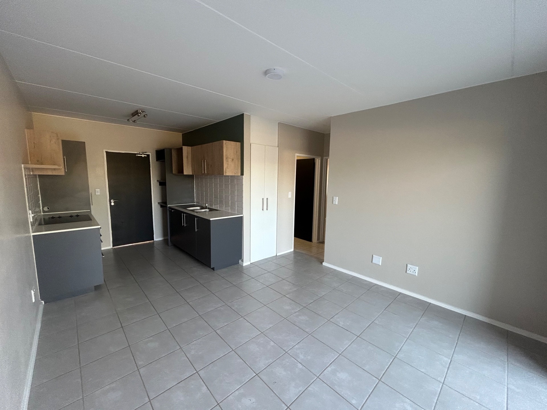 Apartment For Sale in Kosmosdal, Centurion