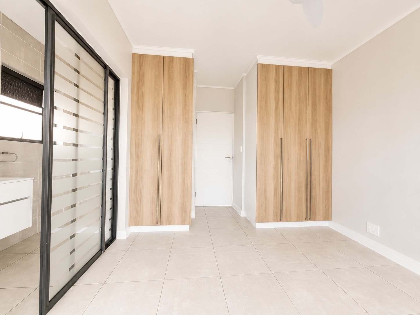 Apartment for sale in Ballito Central, Ballito, KwaZulu Natal, 100 m²