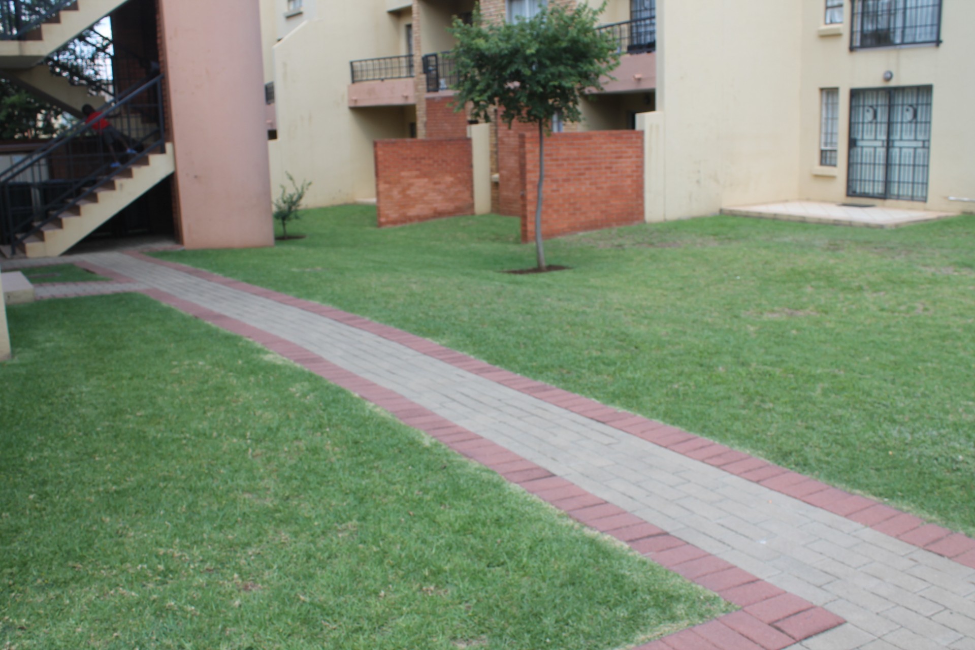 Well-Priced 2-Bedroom Corner Apartment for Sale | Crescent Glades, Sagewood 4