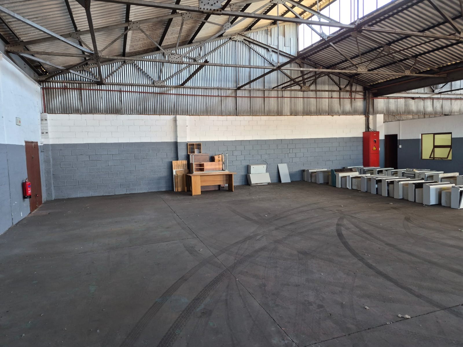 Warehouse To Rent in Neave Industrial, Port Elizabeth 3
