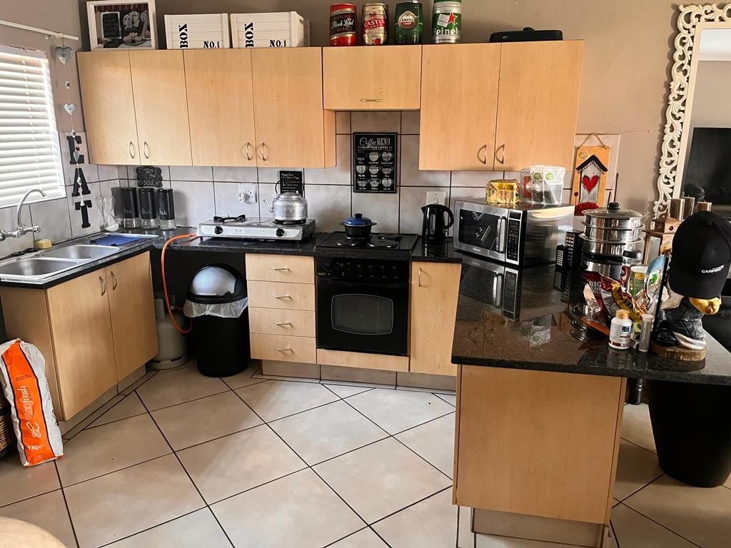 Apartment for sale in Annlin, Pretoria, 94 m²