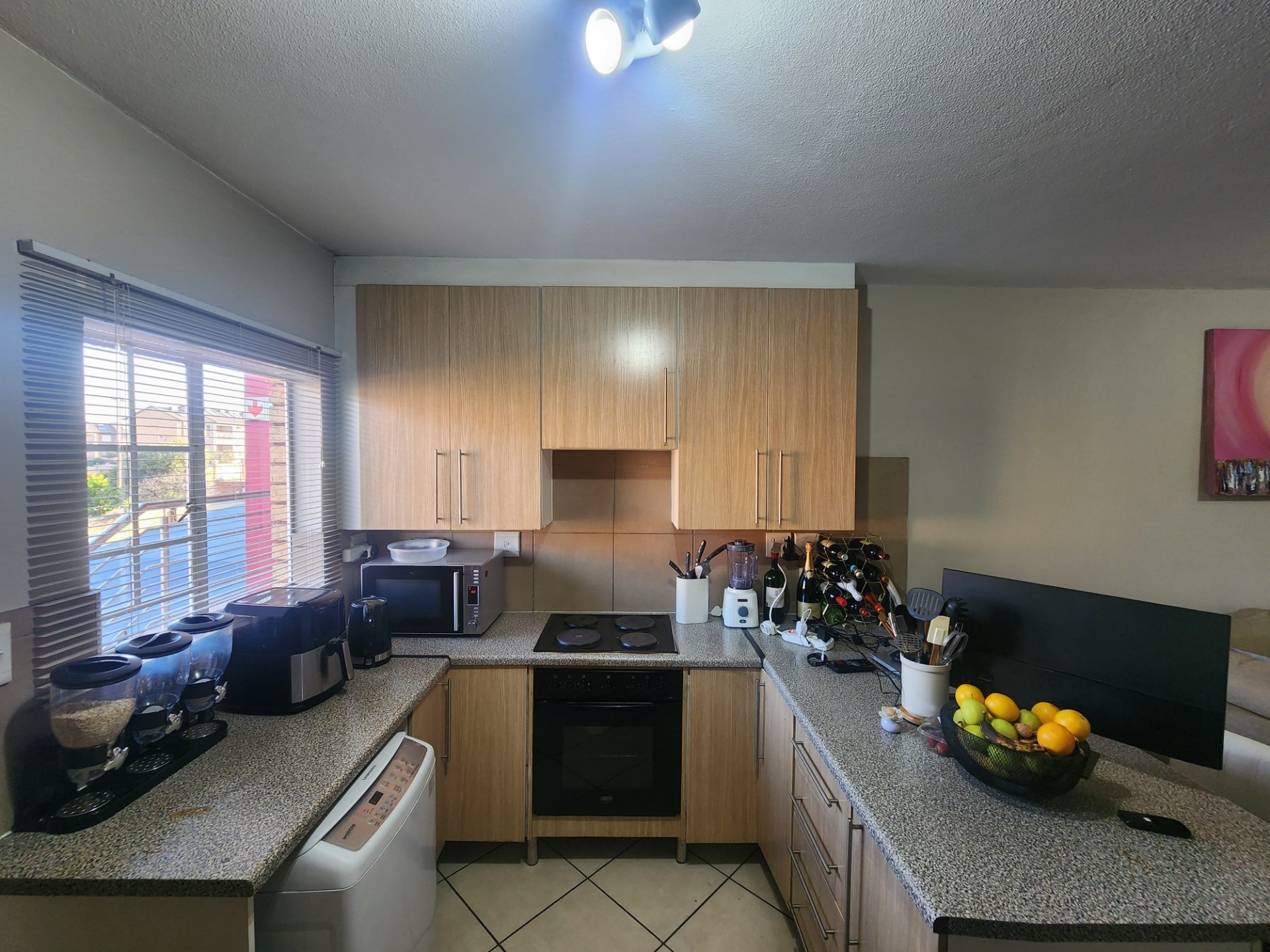 MODERN SPACIOIS SECURE - Low levies, Solar Geyser, Fibre ready 5