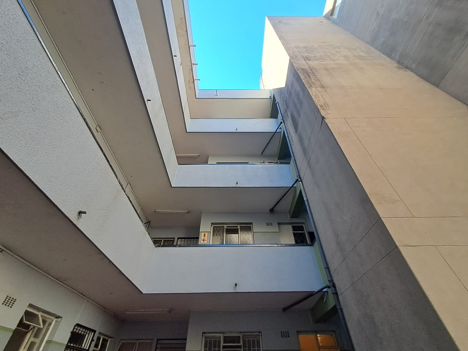 Apartment For Sale in Yeoville, Johannesburg
