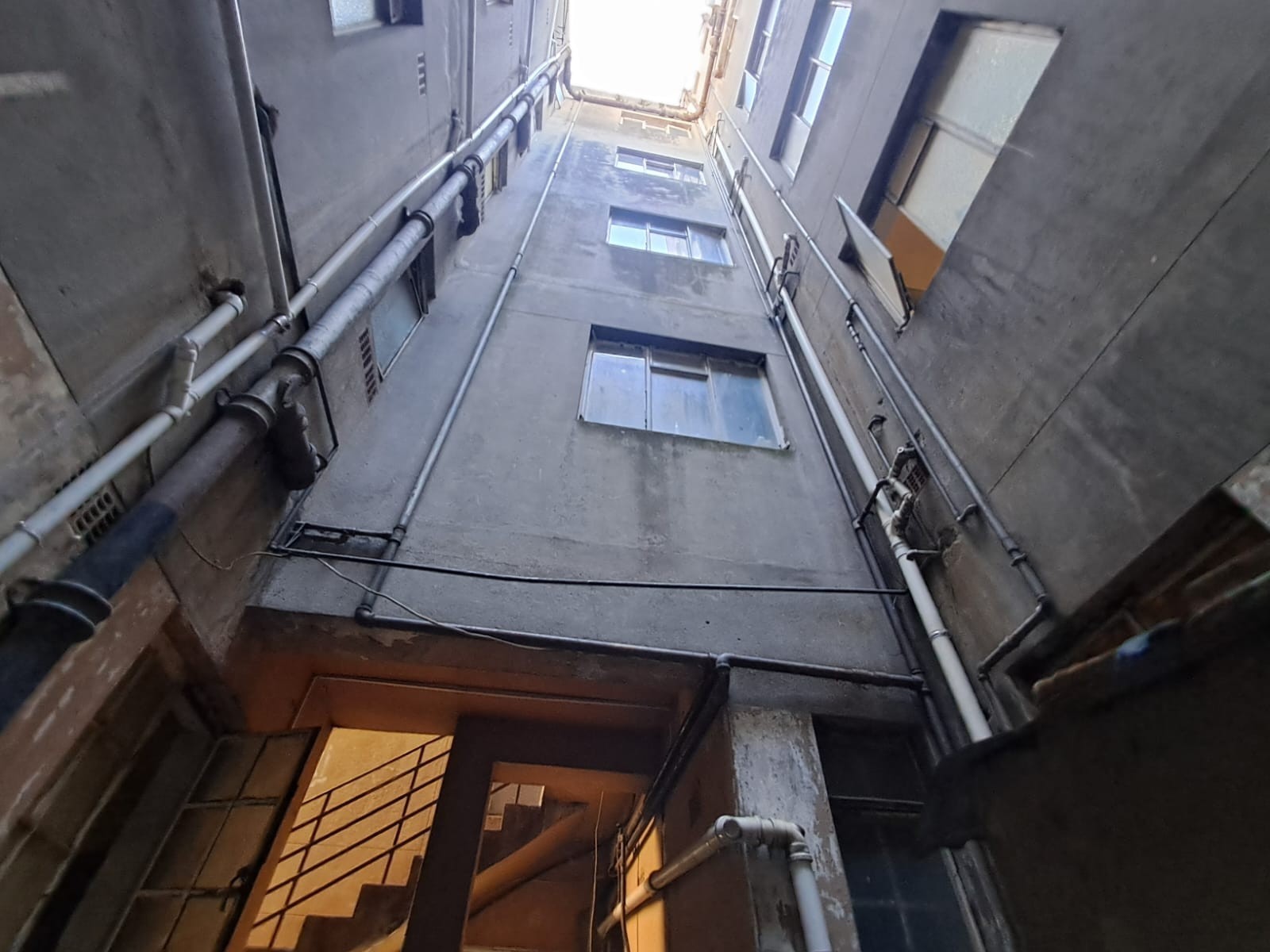 Apartment For Sale in Yeoville, Johannesburg 5