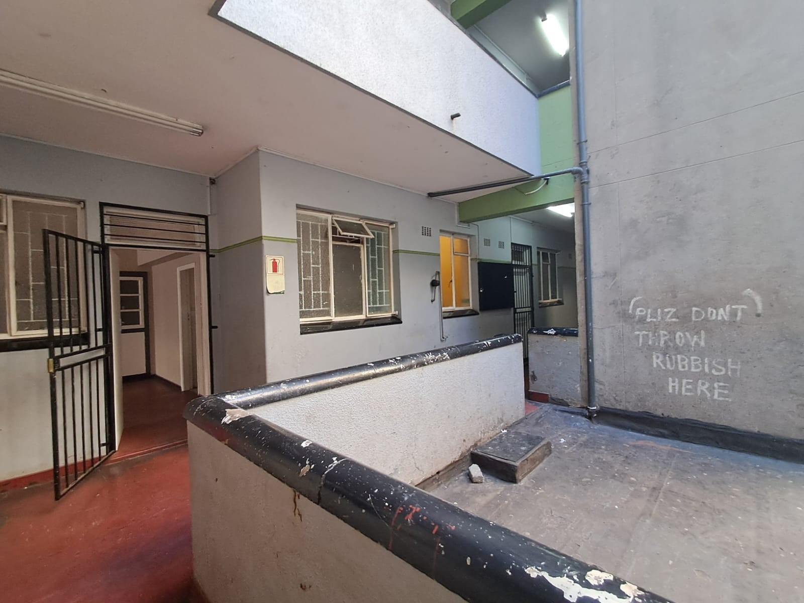 Apartment For Sale in Yeoville, Johannesburg 3