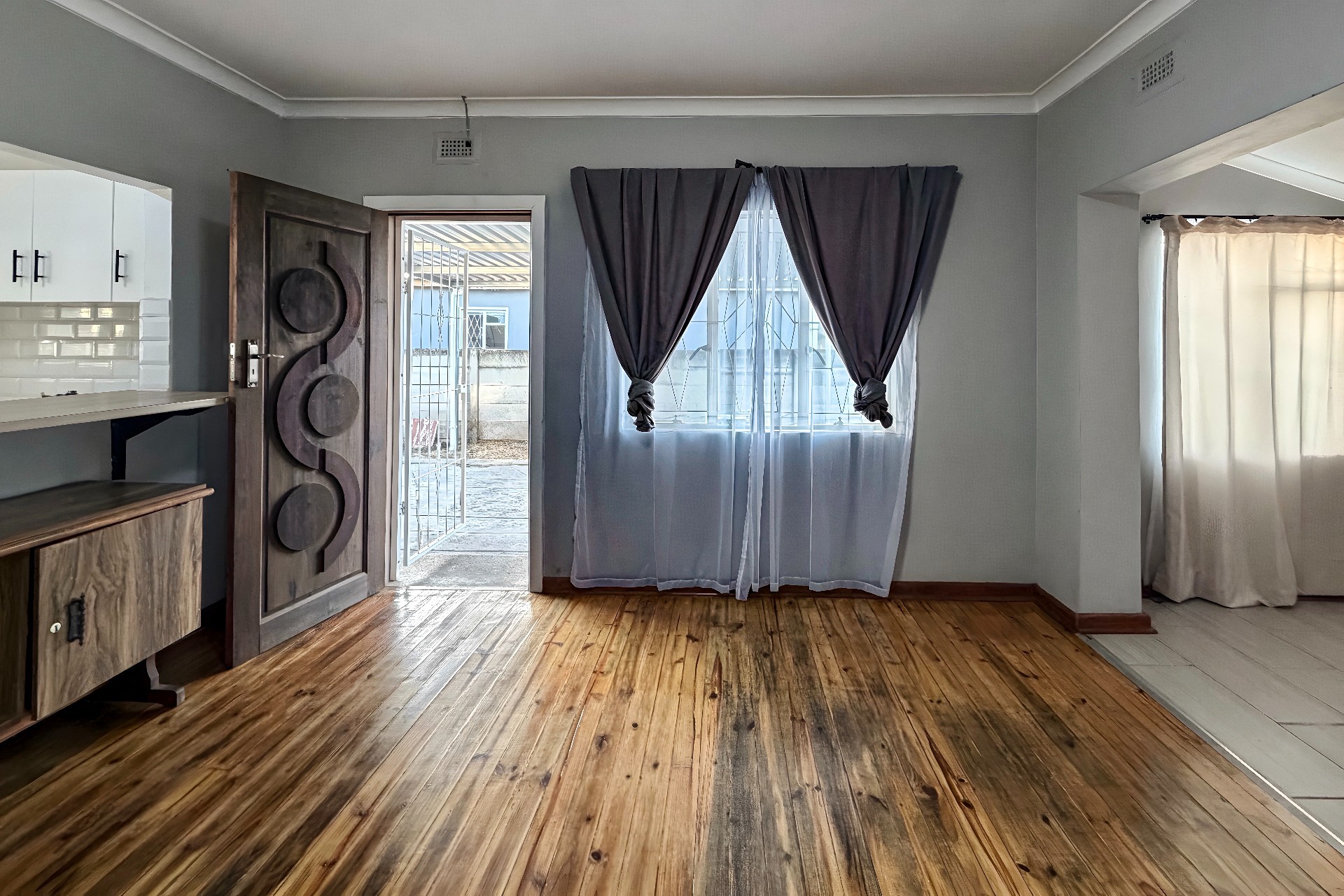 Well-Maintained Family Home with Secure Fenced Yard 4