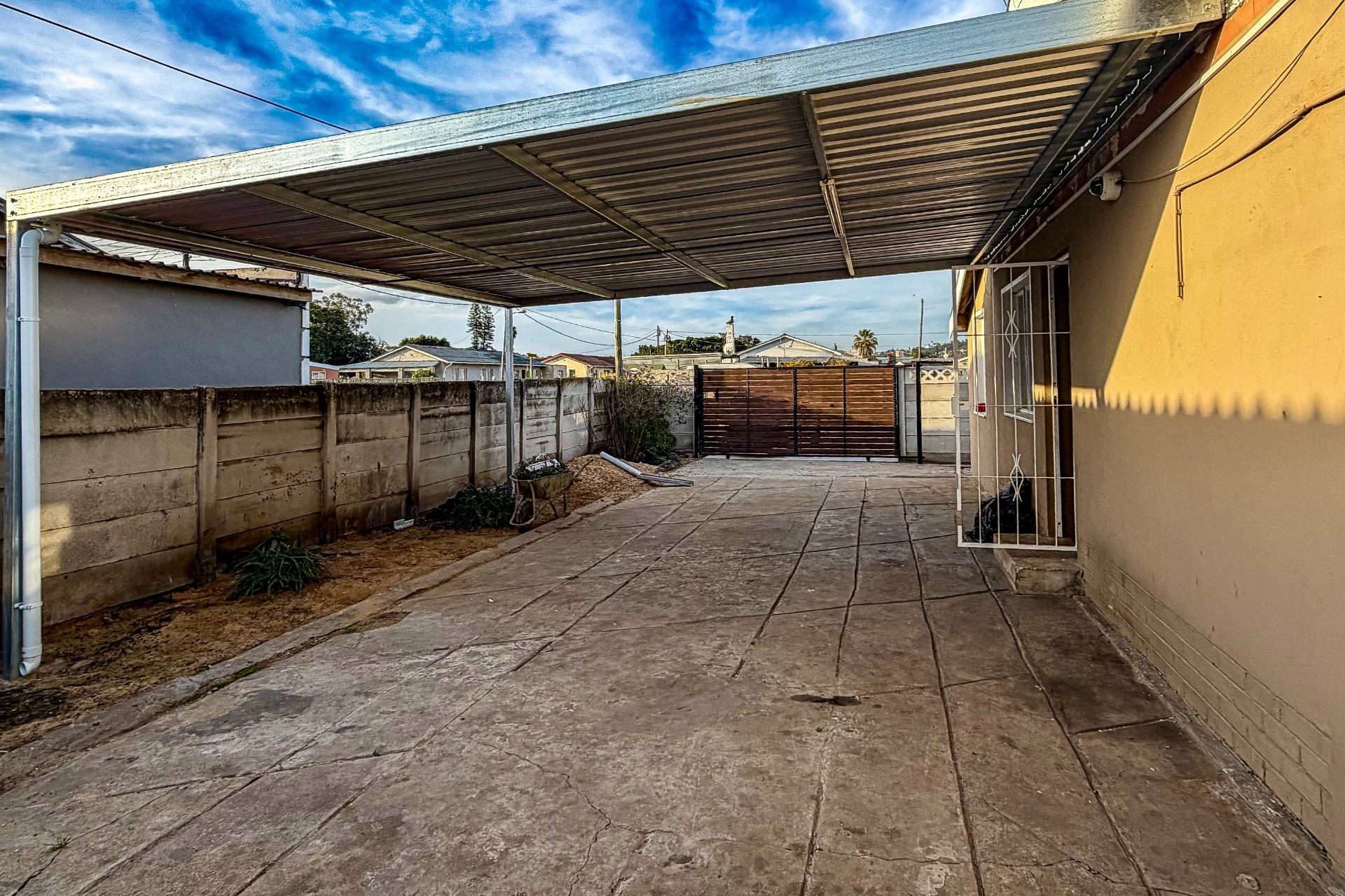 Well-Maintained Family Home with Secure Fenced Yard 3