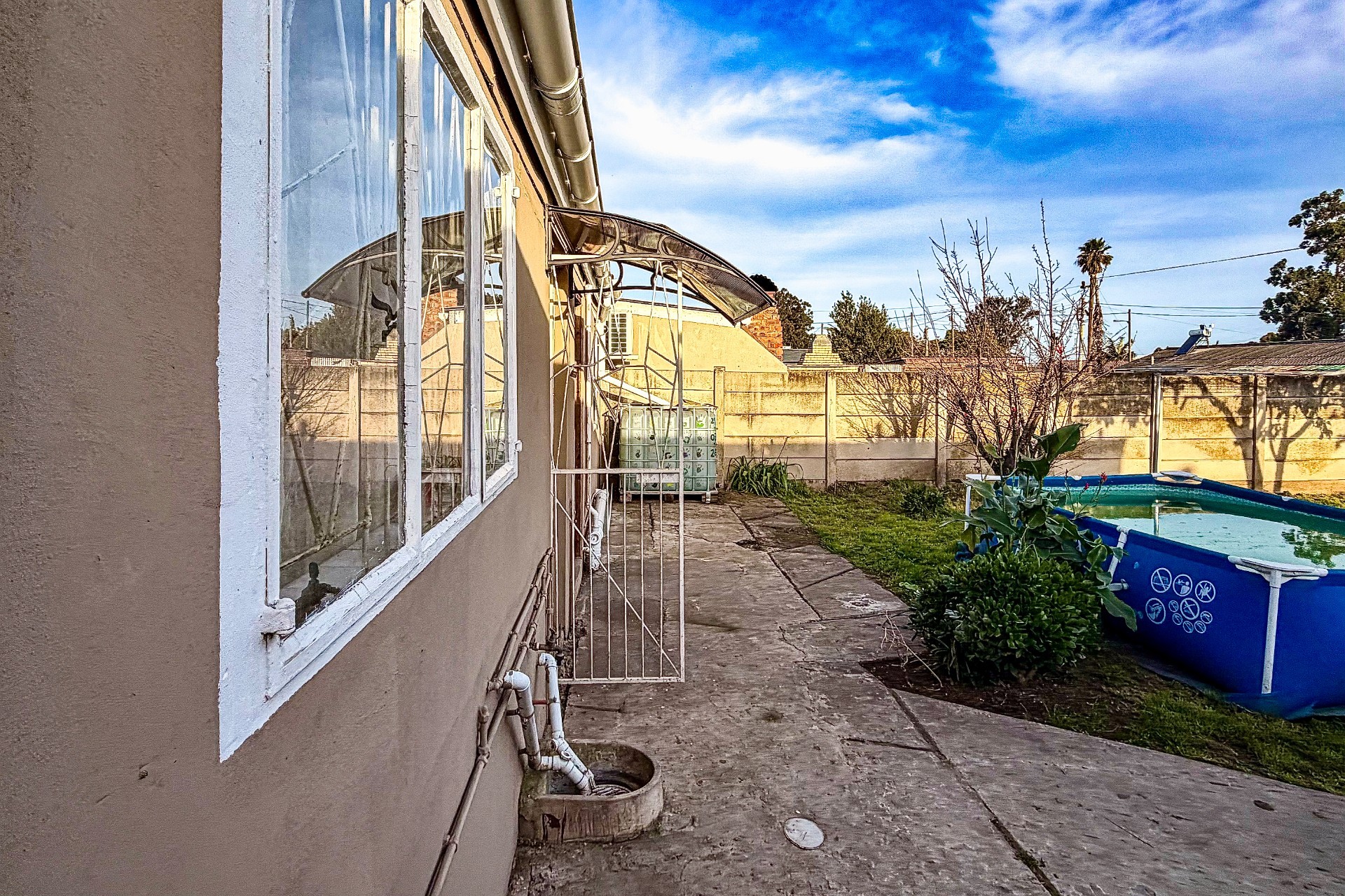 Well-Maintained Family Home with Secure Fenced Yard