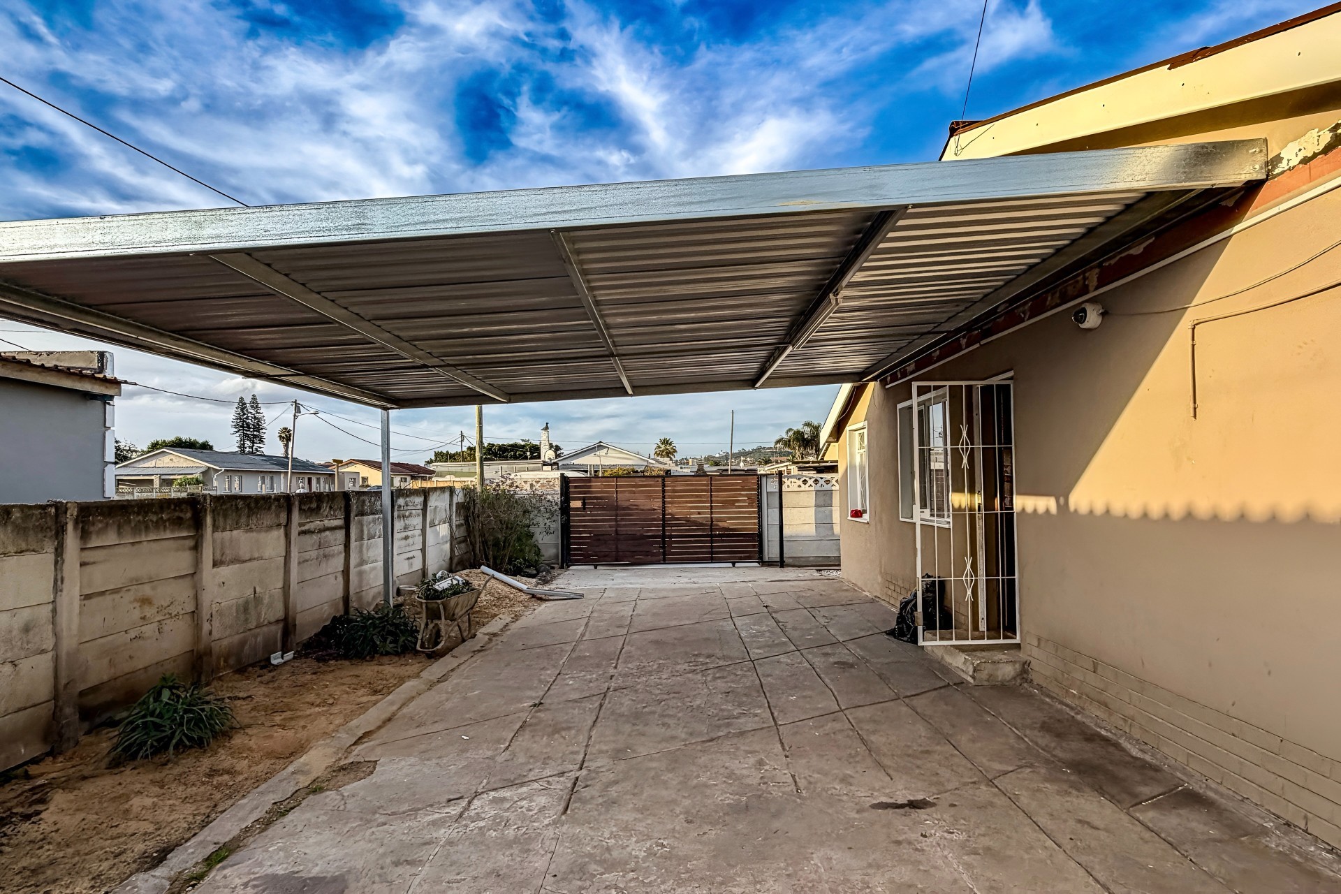 Well-Maintained Family Home with Secure Fenced Yard 2