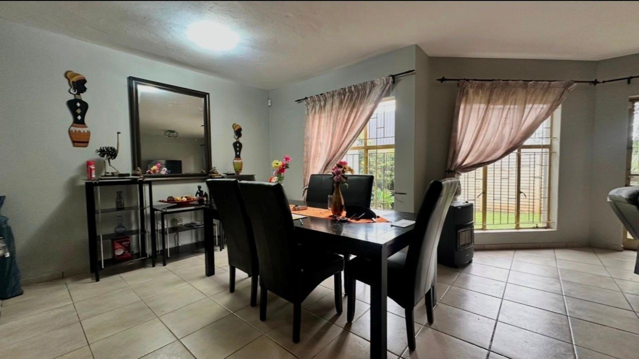 Duplex for sale in Eldoraigne, Centurion, 136 m²