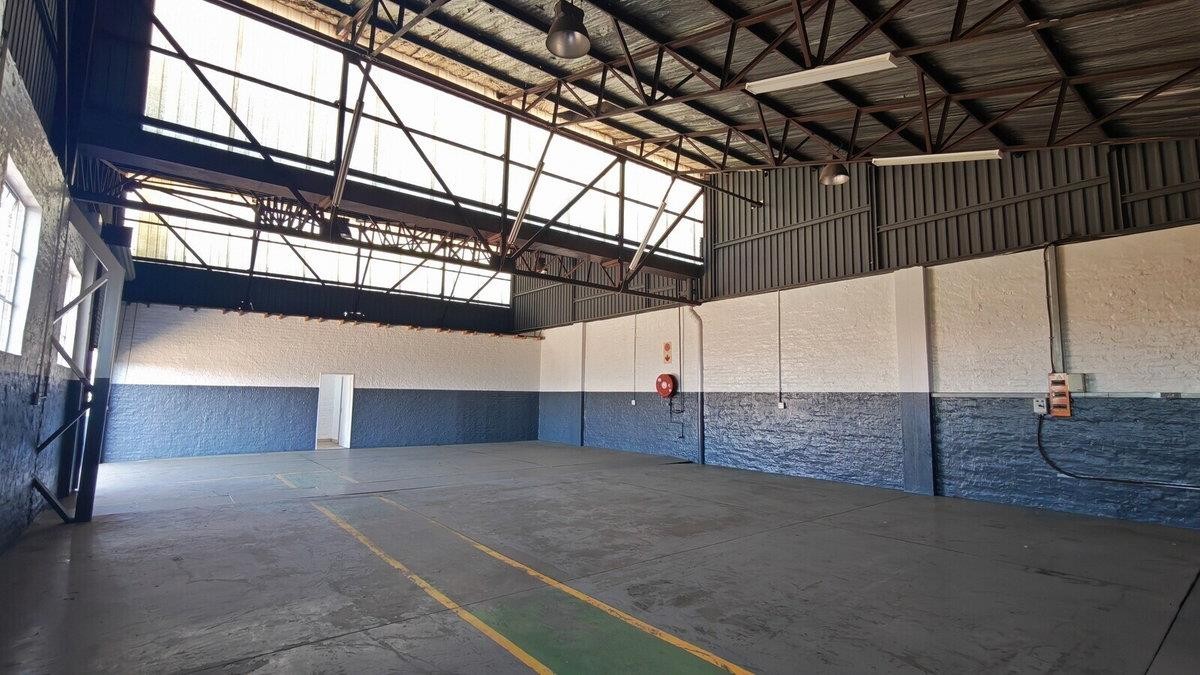 Industrial Property for rent in Apex, Brakpan, 1530 m²