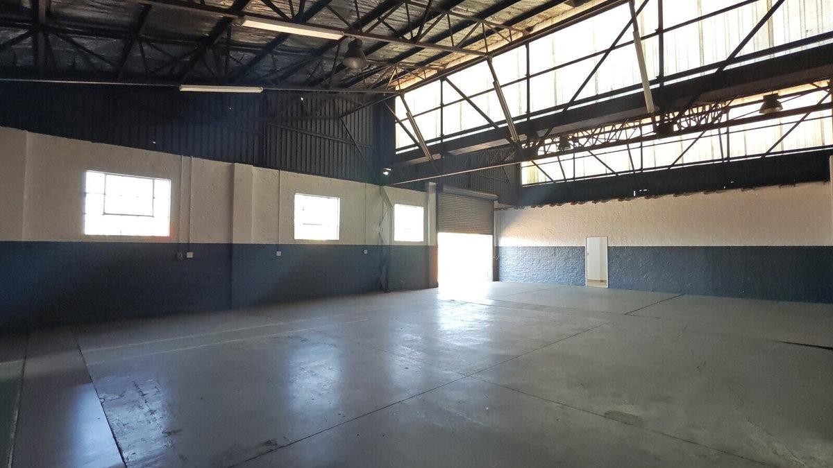 Industrial Property for rent in Apex, Brakpan, 1530 m²