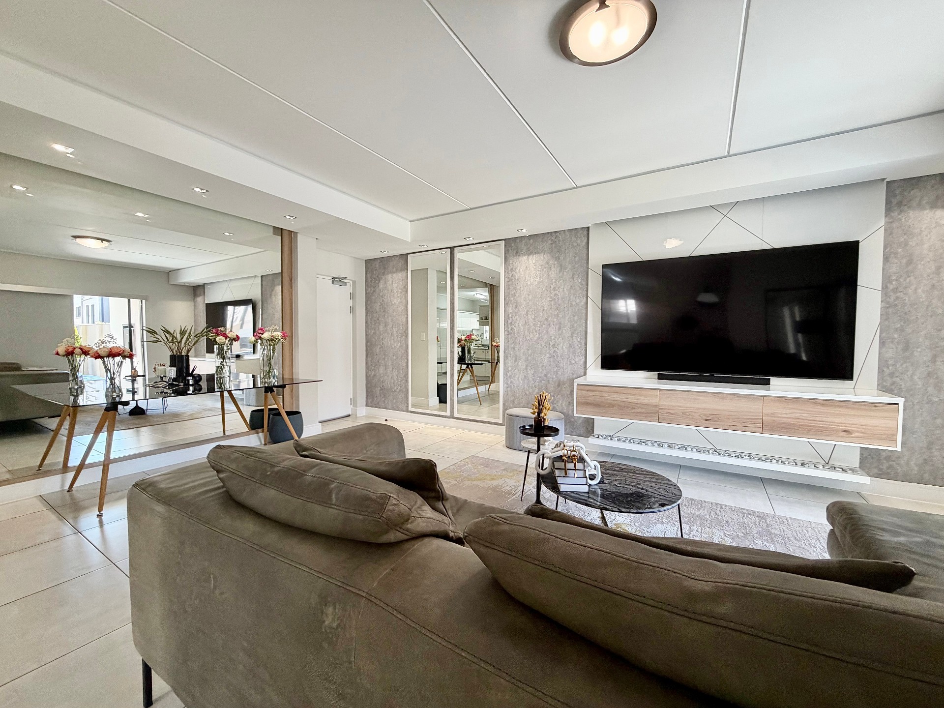 Stylish 3Bed - 2 Batch Ground Floor Apartment For Sale in The Polofields, Waterfall, Midrand