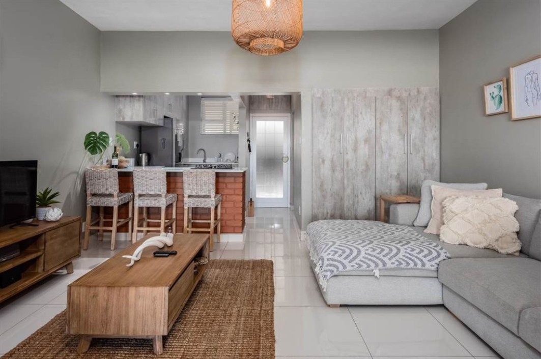 Apartment for sale in Summerstrand, Port Elizabeth, 59 m²