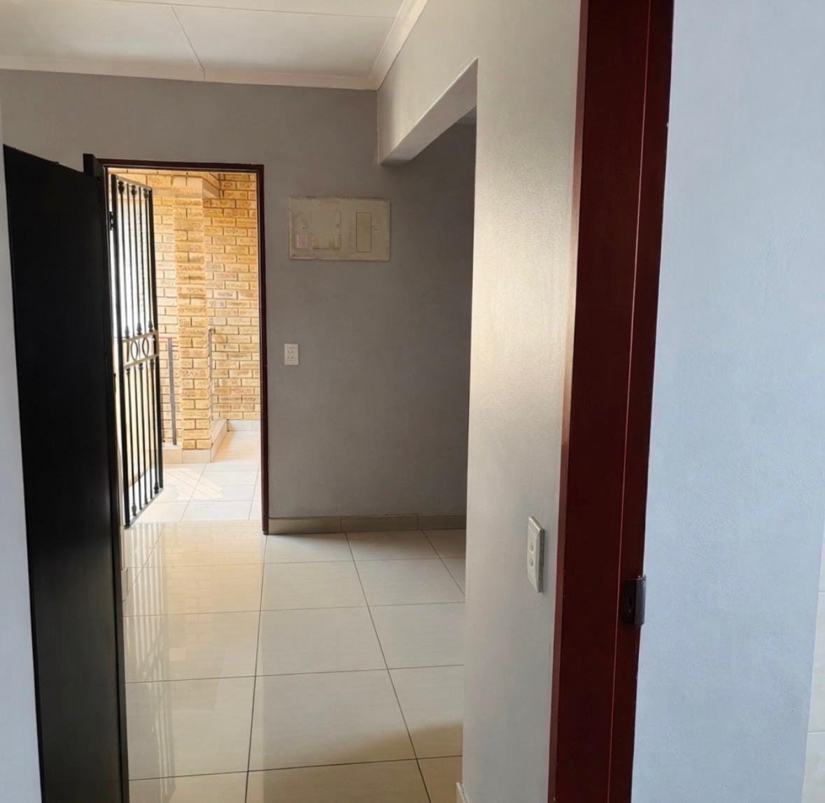 Apartment for rent in Sylviavale, Vanderbijlpark, 68 m²