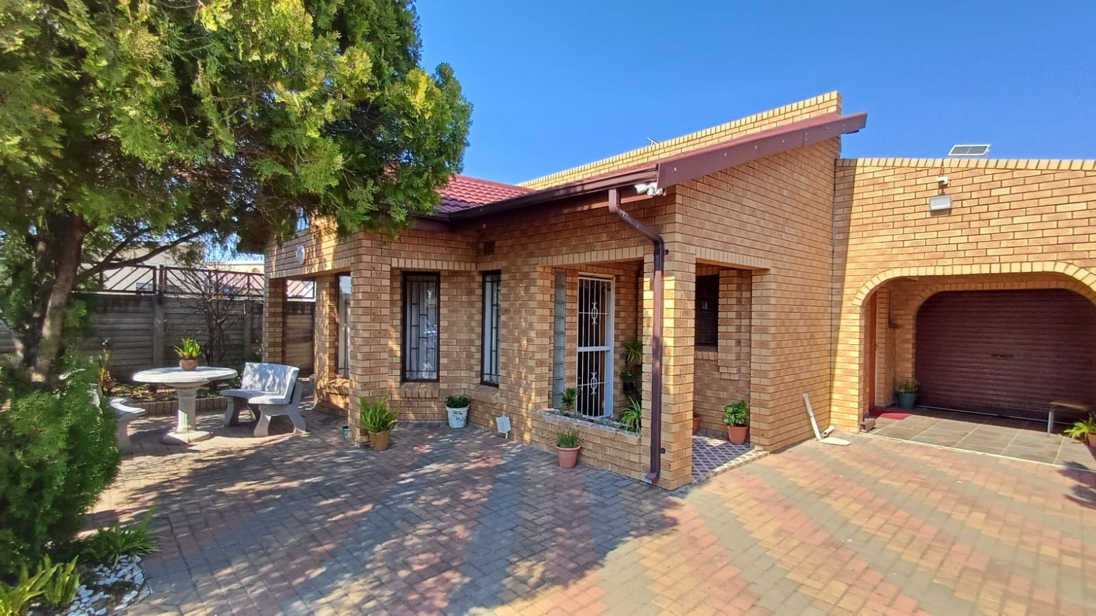 House for sale in Fernwood, Newcastle, KwaZulu Natal, 451 m²