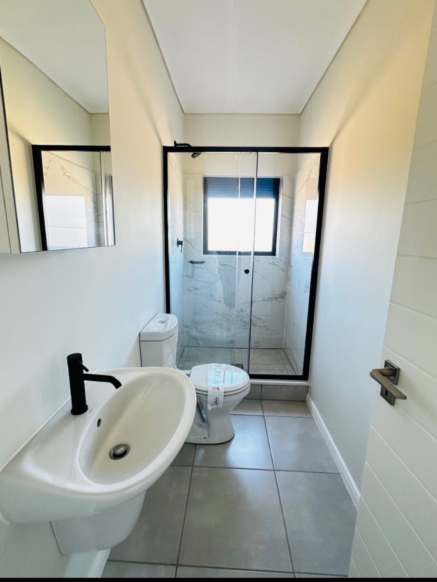 Modern 2 bedroom apartment To Rent in Willow Park Manor, Pretoria 4
