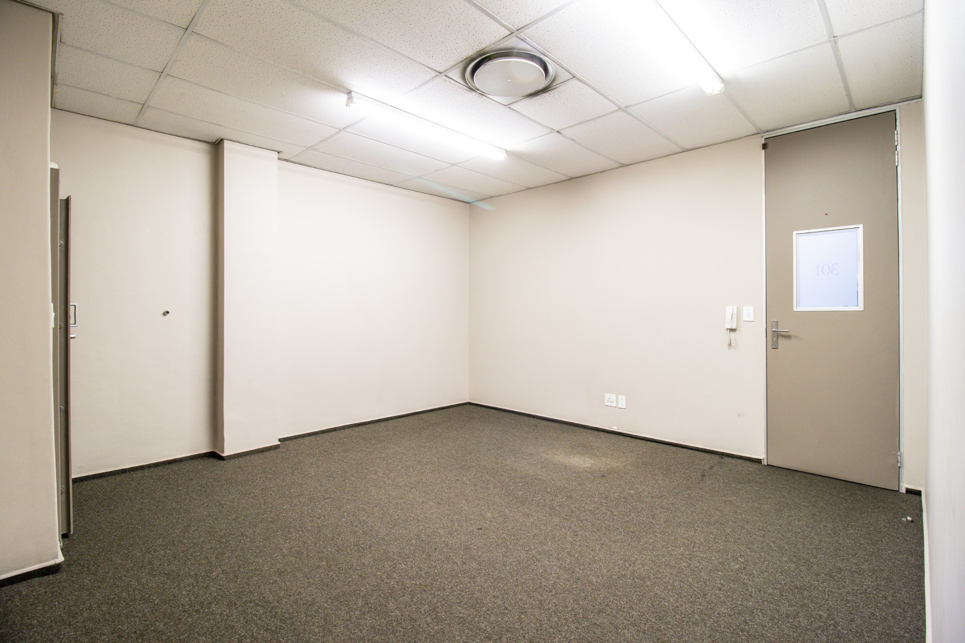 Commercial Property for rent in Johannesburg Central, Johannesburg, 28 m²