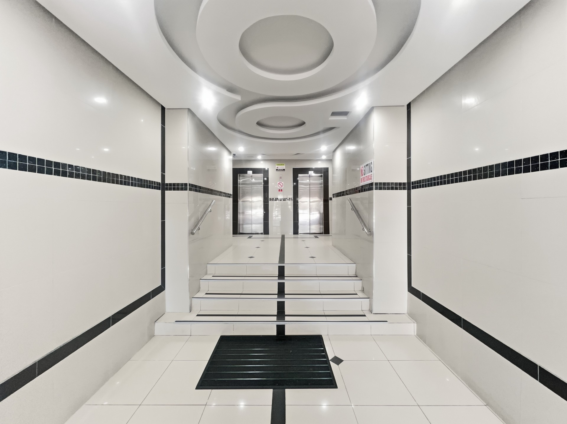 Studio Apartment for sale in North Beach, Durban, KwaZulu Natal, 605 (6th floor), Golden Sands, 95 Snell Parade, North Beach, Durban, KwaZulu Natal, 45 m²