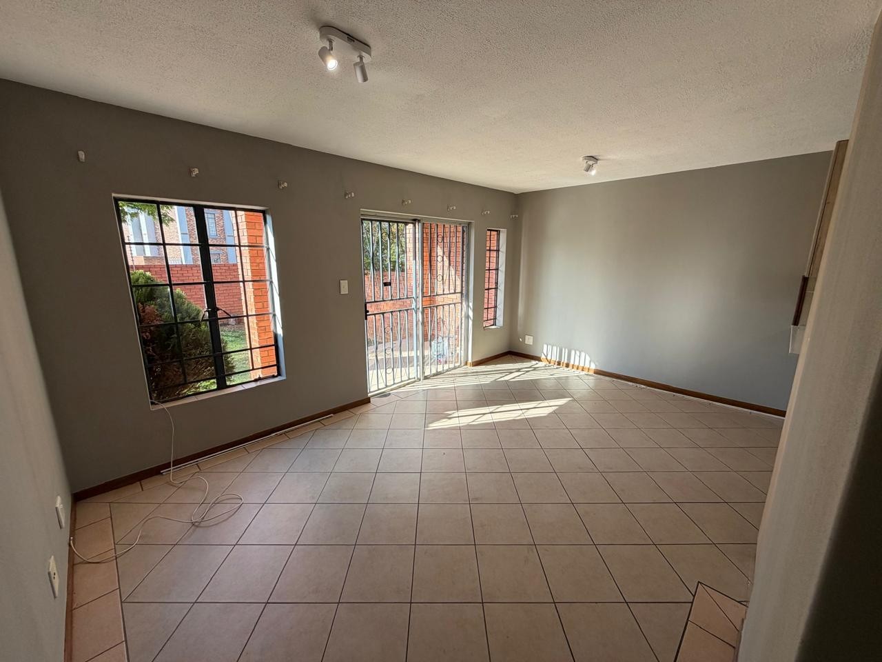 Apartment for rent in Mooikloof Ridge, Pretoria, 79 m²
