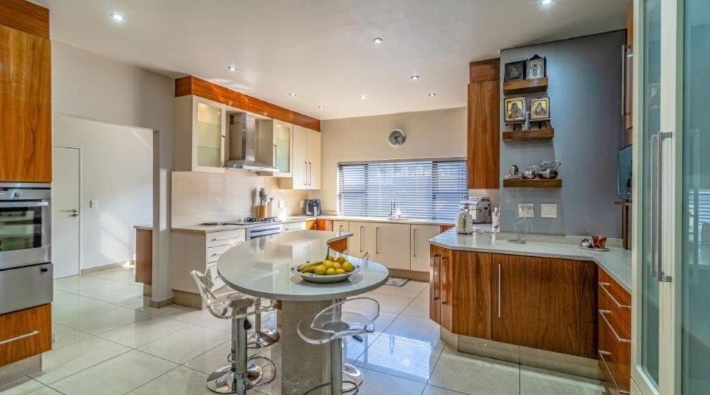 House for sale in Dowerglen Ext 5, Dowerglen, Edenvale, 470 m²