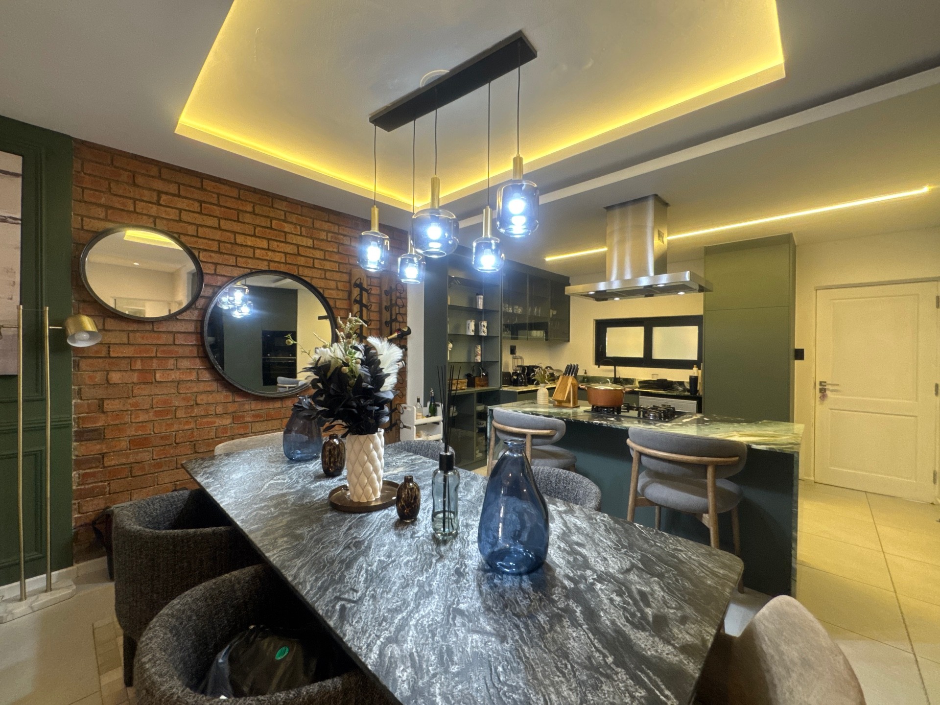 Apartment for rent in Broadacres, Sandton, 102 m²