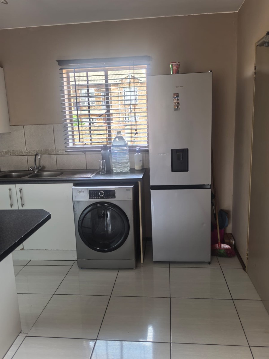 Townhouse for sale in Chloorkop, Kempton Park